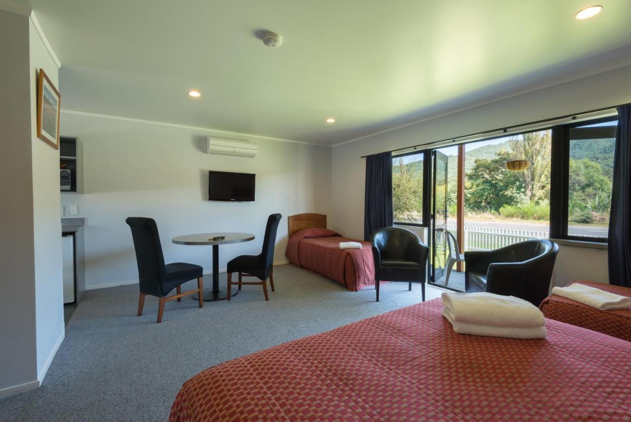 Oasis Motel & Holiday Park Turangi Exteriör bild